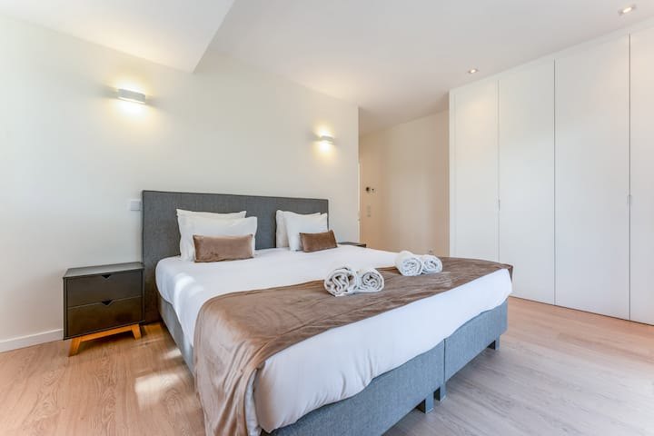 Camera 01, letto king, bagno privato