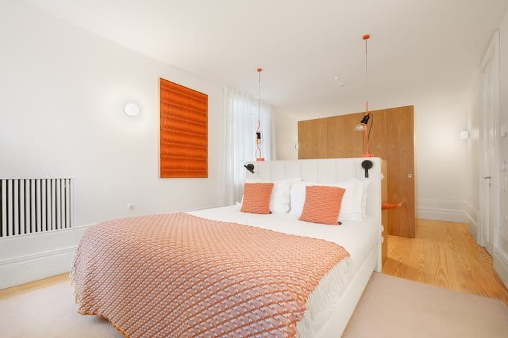Stanza 01, letto matrimoniale, bagno privato