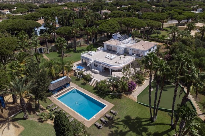 La casa e il giardino dall’alto