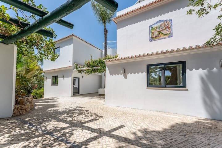 La villa dall’ingresso