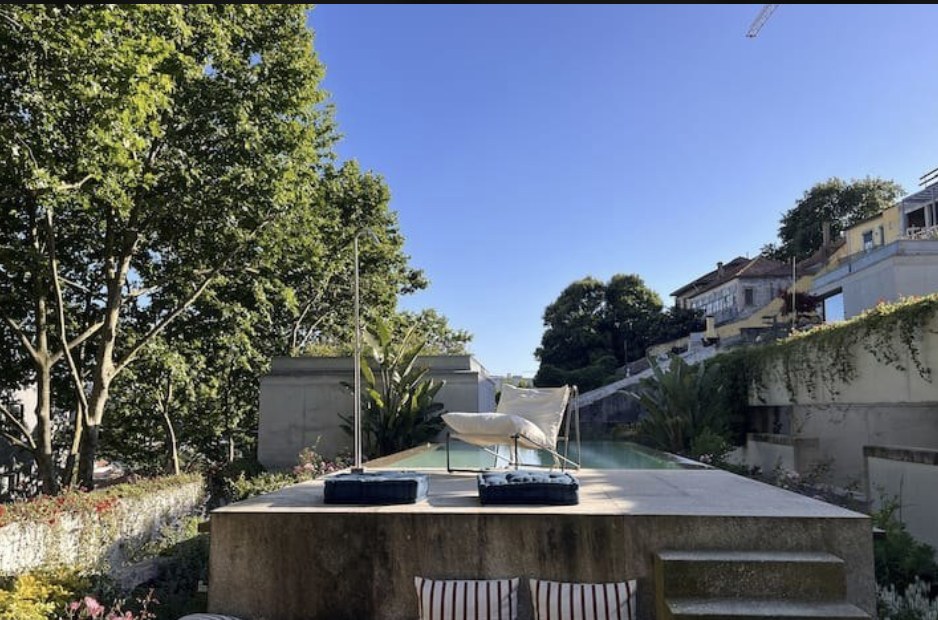 La terrazza sulla piscina